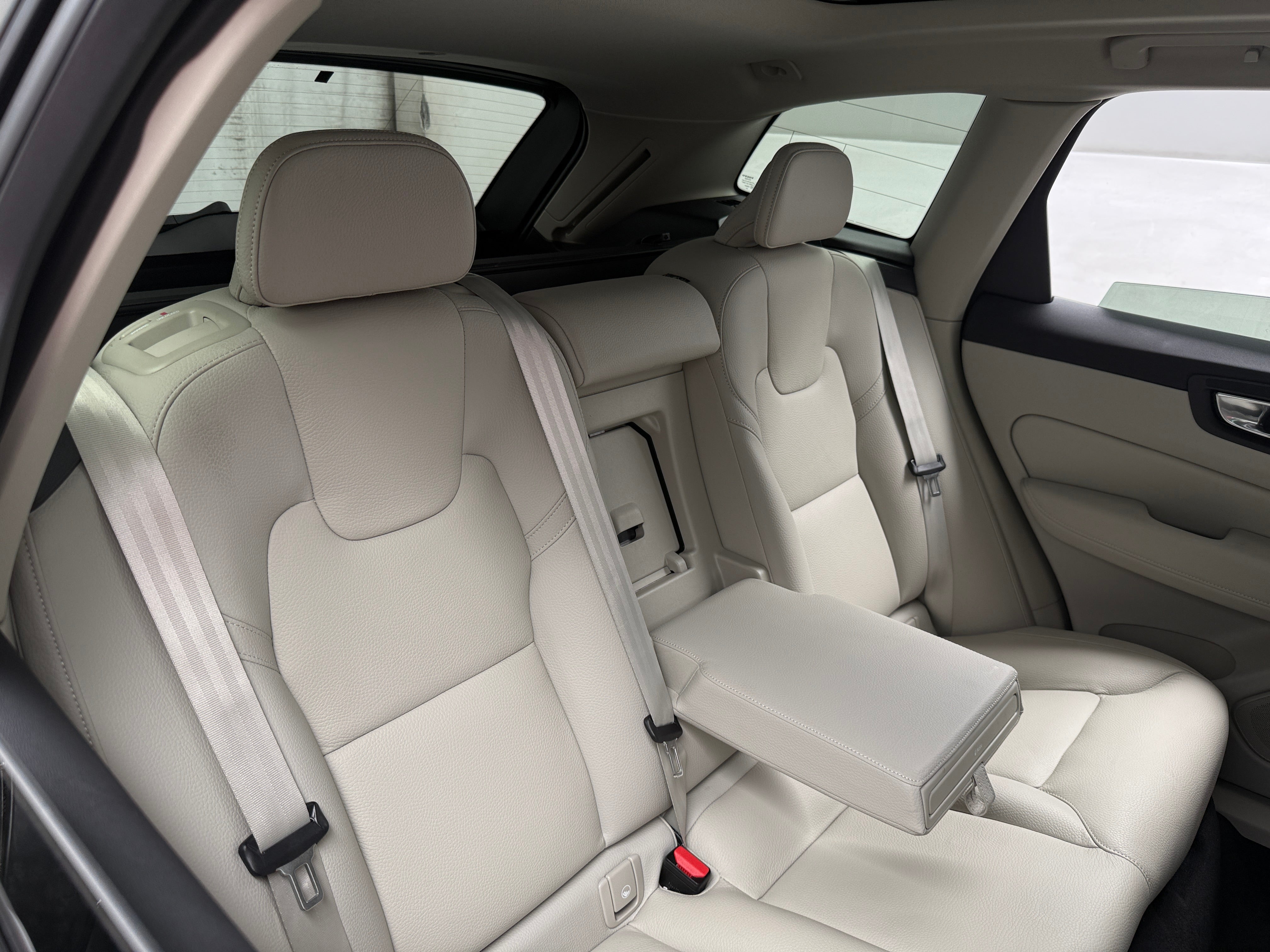 volvo xc60 2024 YV4L12RL8R1712828 image volvo xc60 2024 YV4L12RL8R1712828 image