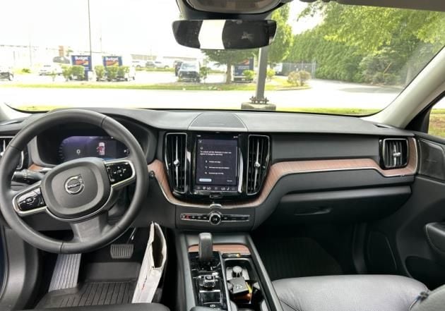 volvo xc60 2024 YV4L12RL8R1715650 image volvo xc60 2024 YV4L12RL8R1715650 image