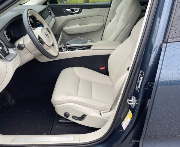 volvo xc60 2024 YV4L12RK6R1761520 image volvo xc60 2024 YV4L12RK6R1761520 image