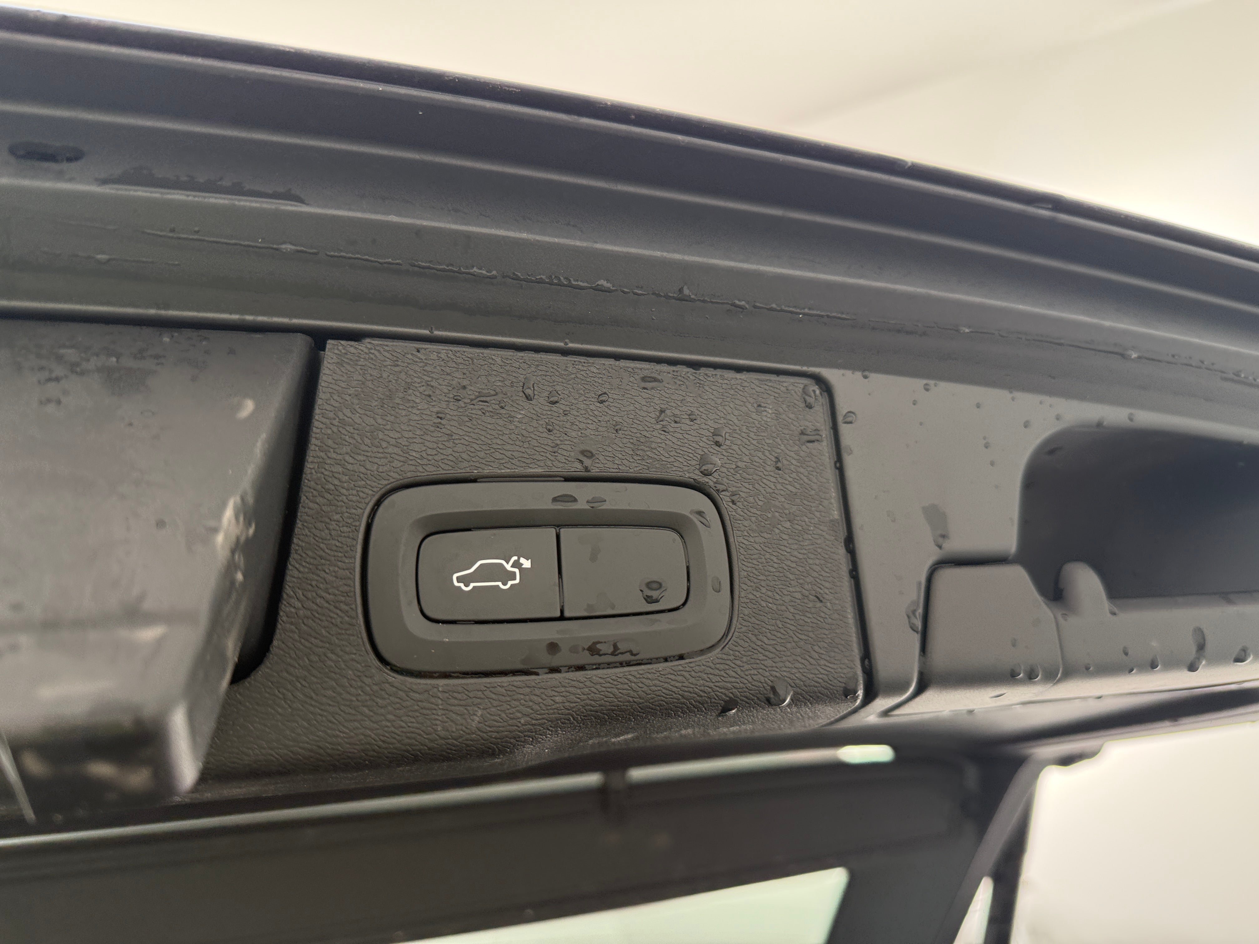 volvo xc60 2020 YV4102RK4L1580398 image volvo xc60 2020 YV4102RK4L1580398 image