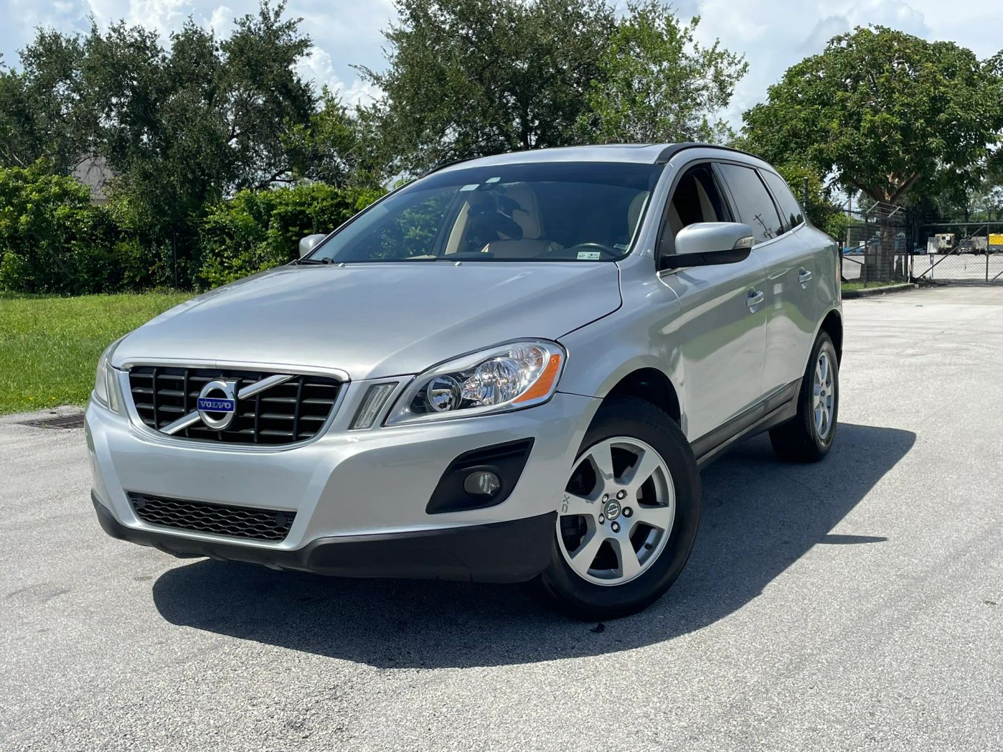 volvo xc60 2010 YV4982DL9A2085486 image volvo xc60 2010 YV4982DL9A2085486 image