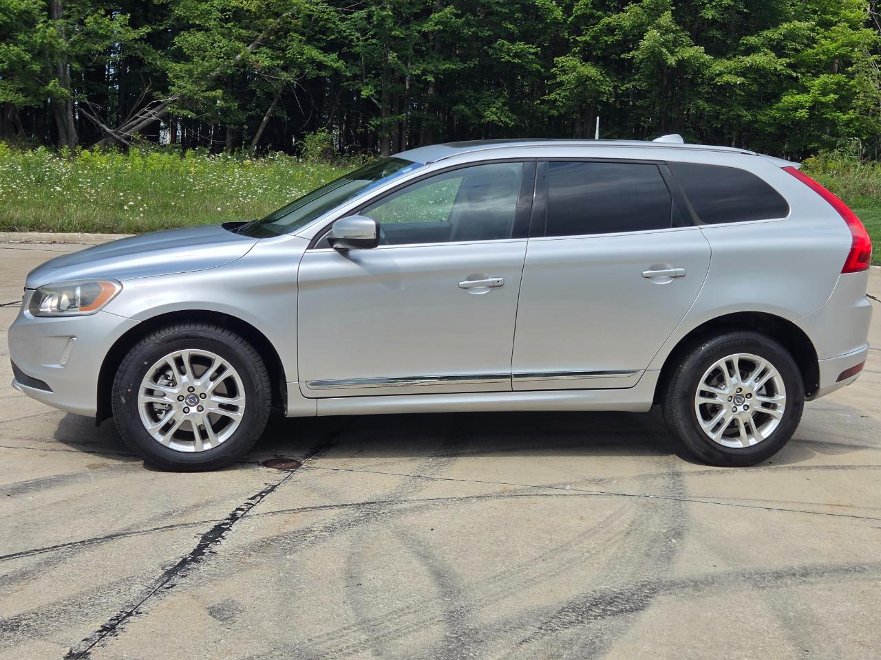 volvo xc60 2015 YV4612RK7F2628543 image volvo xc60 2015 YV4612RK7F2628543 image