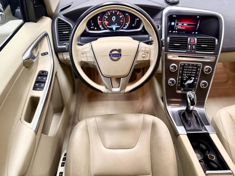 volvo xc60 2015 YV4612RK7F2641079 image volvo xc60 2015 YV4612RK7F2641079 image