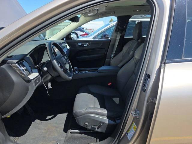 volvo xc60 2025 YV4M12RC2S1092939 image volvo xc60 2025 YV4M12RC2S1092939 image