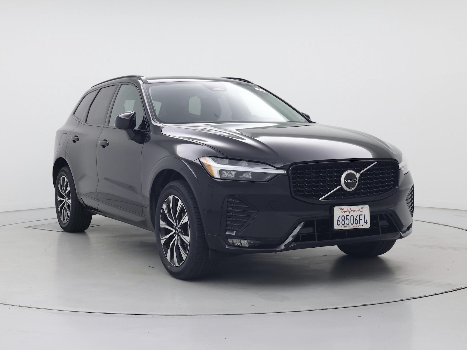 volvo xc60 2025 YV4M12RCXS1095555 image