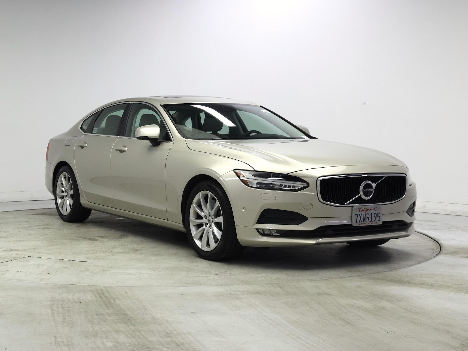 volvo s90 2017 YV1A22MKXH1004059 image volvo s90 2017 YV1A22MKXH1004059 image