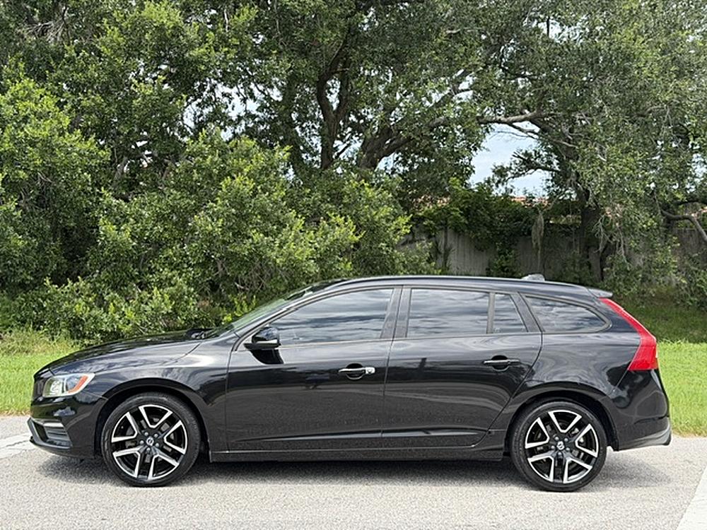 volvo v60 2018 YV140MEL0J2389718 image volvo v60 2018 YV140MEL0J2389718 image