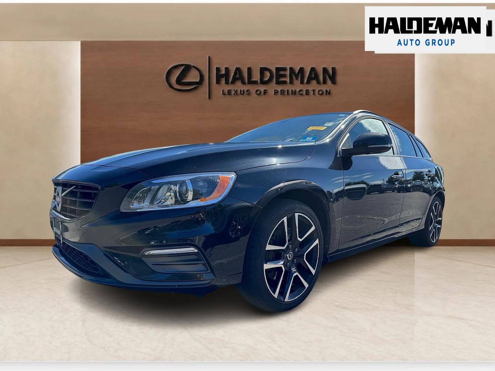 volvo v60 2018 YV140MSL3J2412106 image volvo v60 2018 YV140MSL3J2412106 image