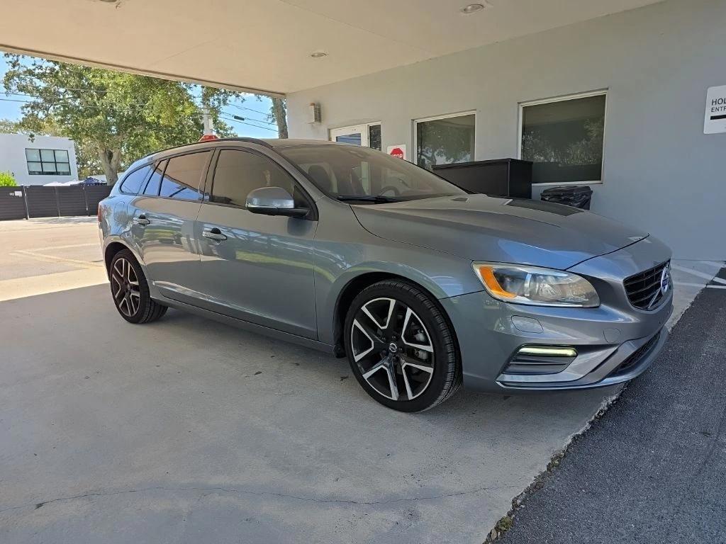 volvo v60 2018 YV140MEL8J2379034 image volvo v60 2018 YV140MEL8J2379034 image