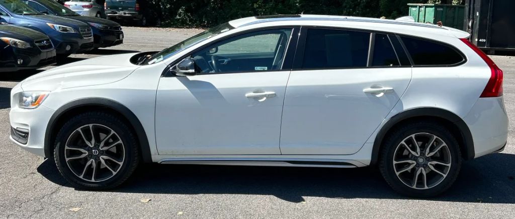 volvo v60 2018 YV440MWK1J2059255 image