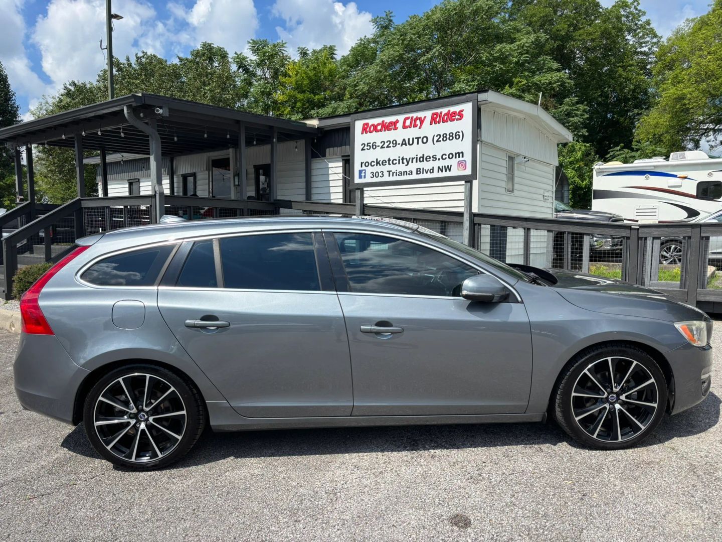 volvo v60 2017 YV140MEK8H1352164 image volvo v60 2017 YV140MEK8H1352164 image