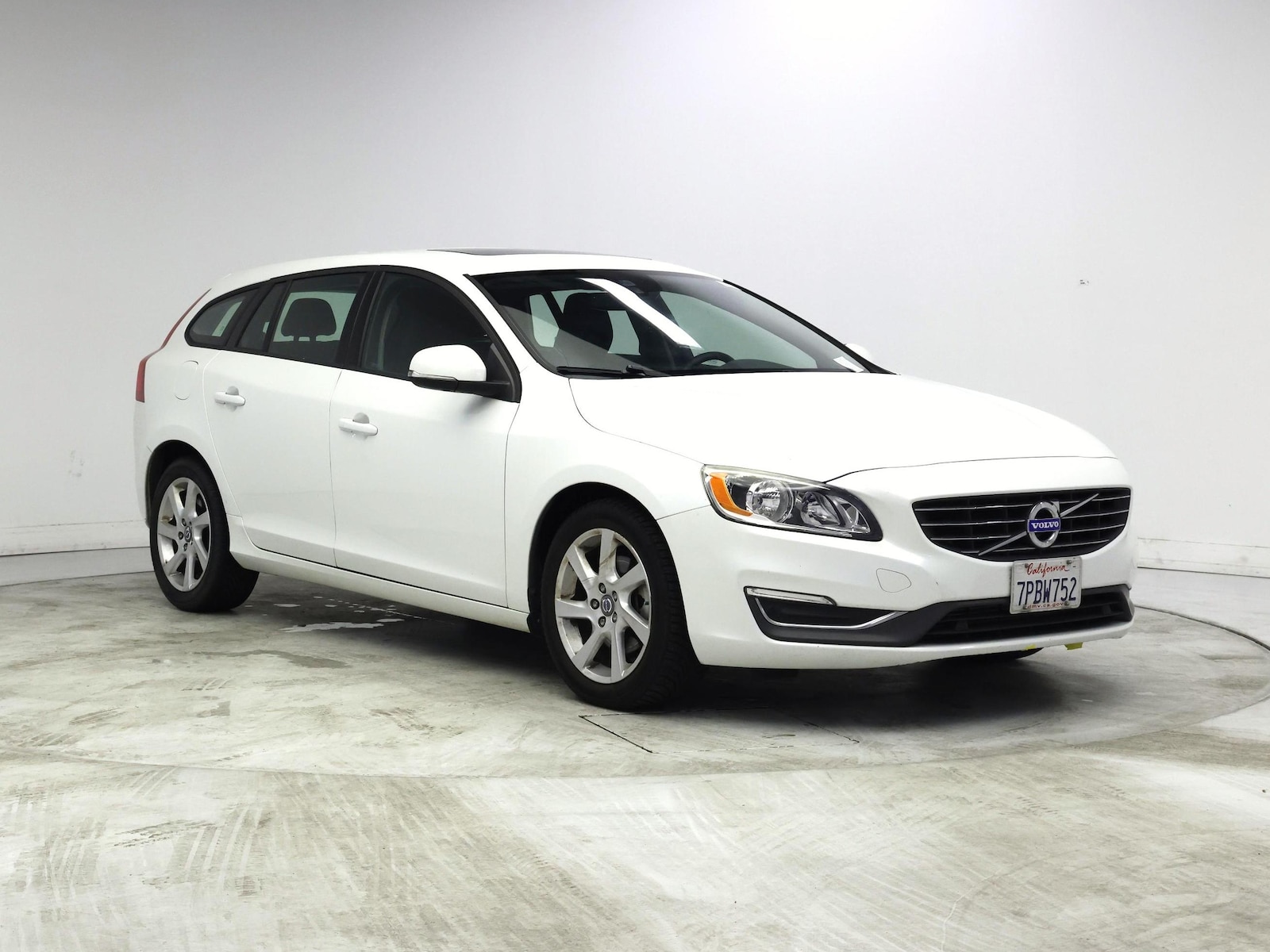 volvo v60 2015 YV140MEJXF1260316 image volvo v60 2015 YV140MEJXF1260316 image