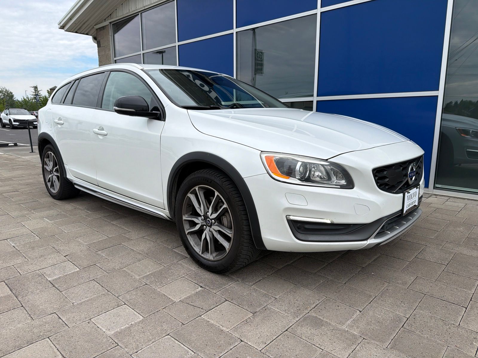 volvo v60 2015 YV4612HM3F1001444 image volvo v60 2015 YV4612HM3F1001444 image