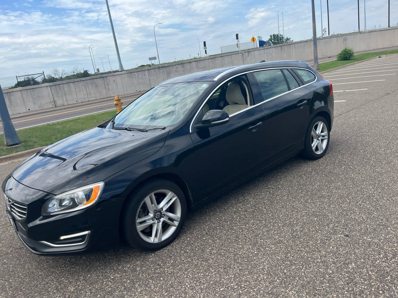volvo v60 2015 YV1612SCXF1207387 image volvo v60 2015 YV1612SCXF1207387 image