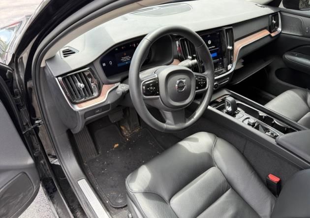 volvo s60 2023 7JRL12FL3PG236619 image volvo s60 2023 7JRL12FL3PG236619 image