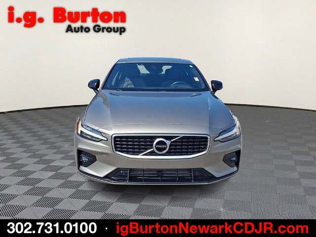 volvo s60 2019 7JRA22TM3KG016830 image volvo s60 2019 7JRA22TM3KG016830 image