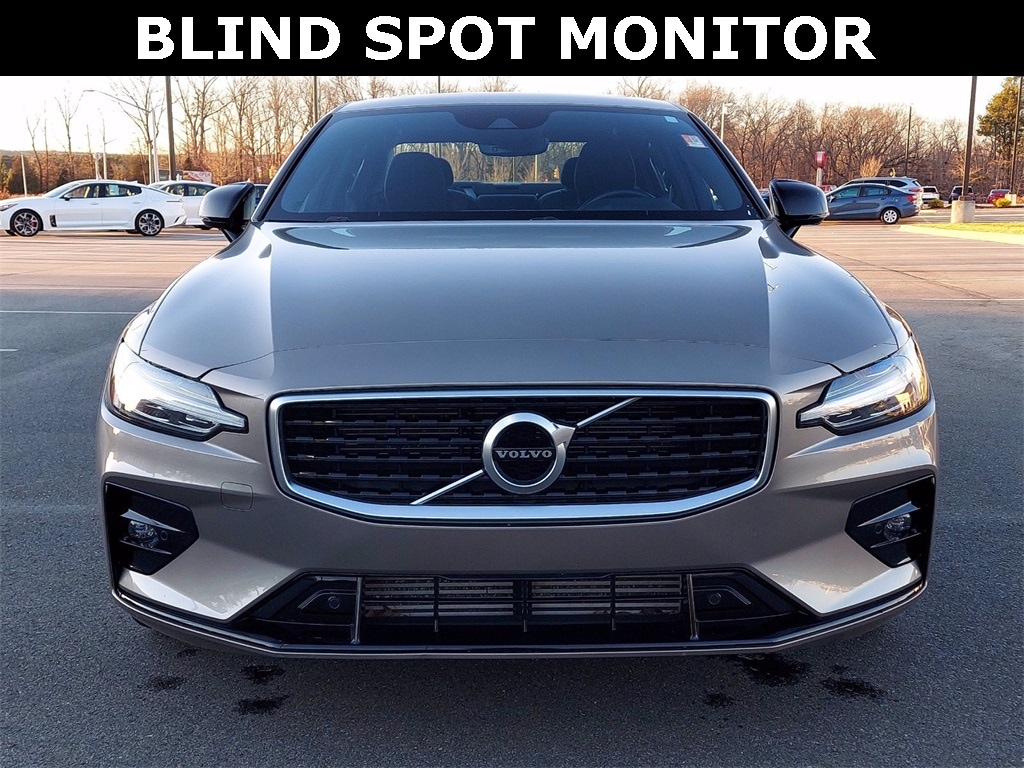 volvo s60 2019 7JRA22TM5KG017865 image volvo s60 2019 7JRA22TM5KG017865 image