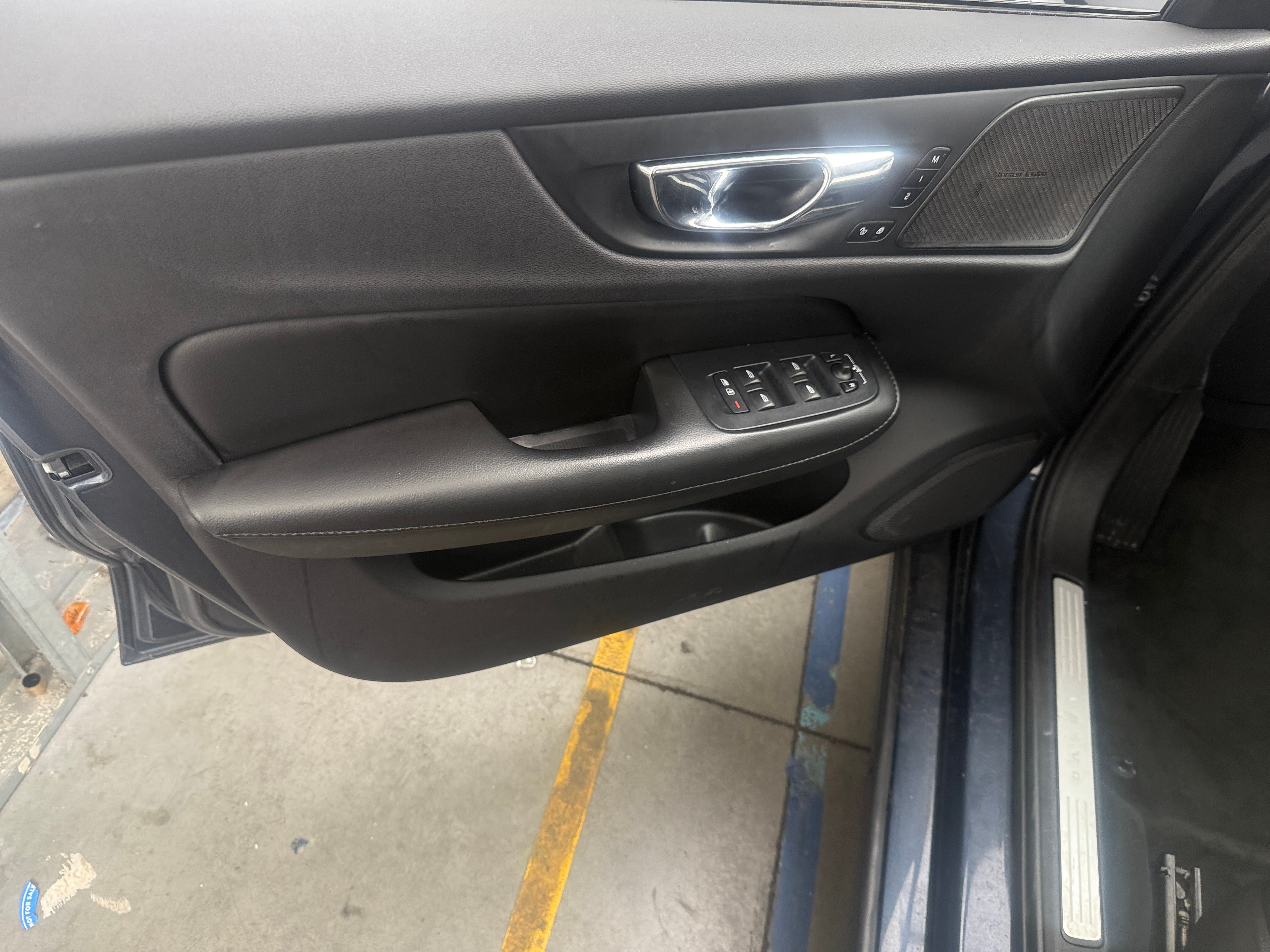 volvo s60 2019 7JRA22TK6KG002497 image volvo s60 2019 7JRA22TK6KG002497 image