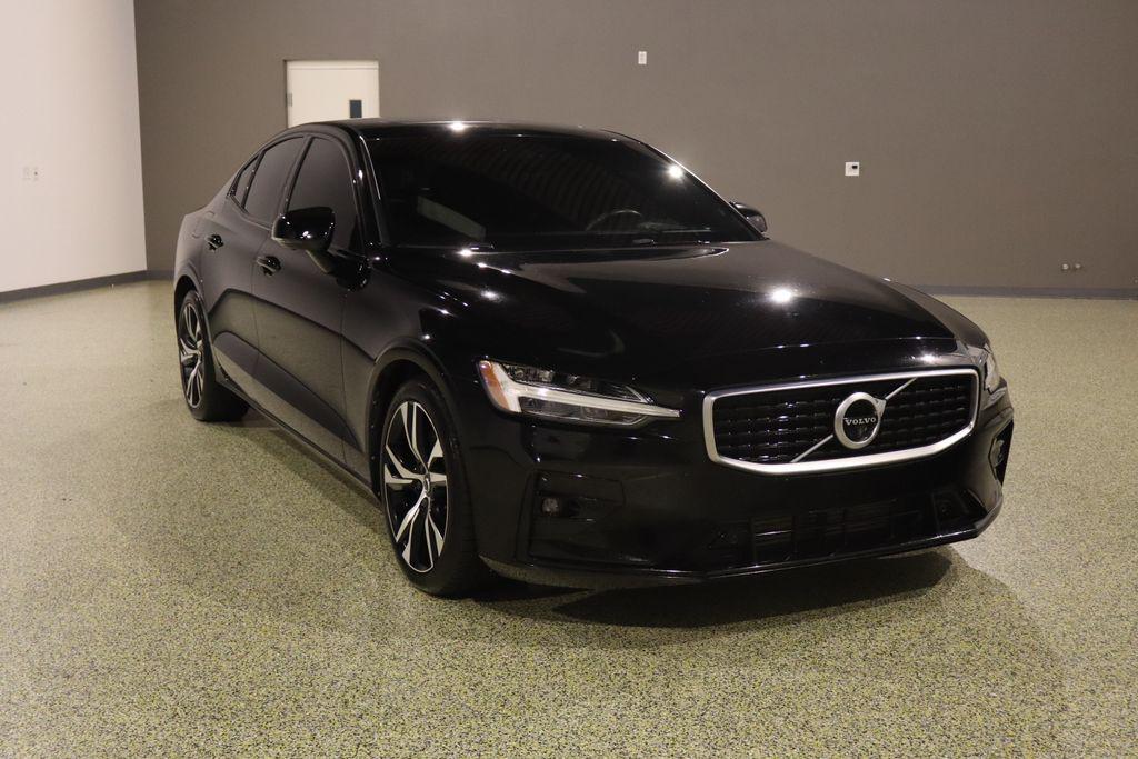 volvo s60 2019 7JRA22TM5KG014240 image volvo s60 2019 7JRA22TM5KG014240 image