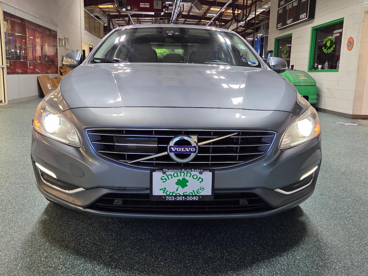 volvo s60 2018 LYV402TMXJB179549 image volvo s60 2018 LYV402TMXJB179549 image