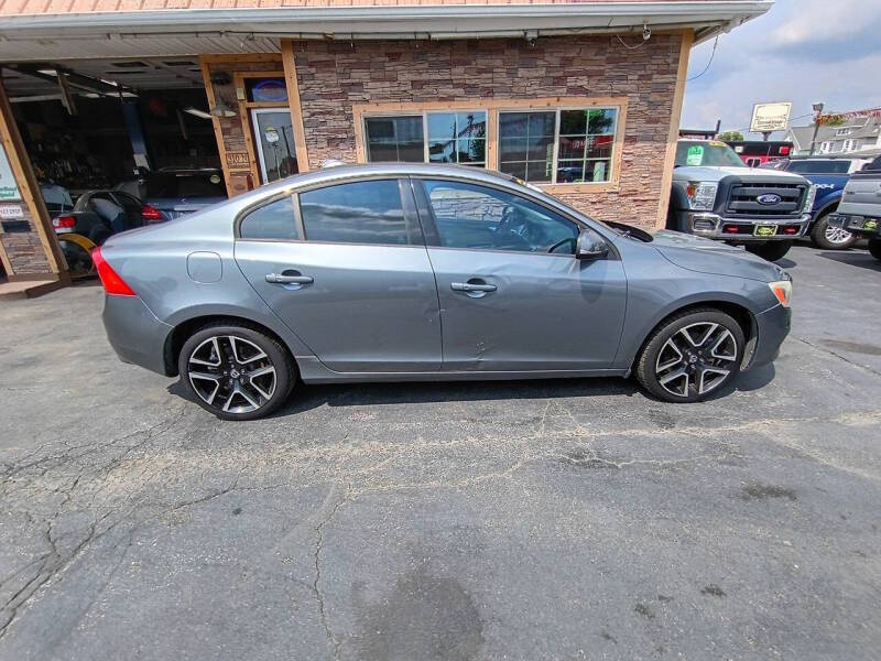 volvo s60 2017 YV126MFL2H2424662 image volvo s60 2017 YV126MFL2H2424662 image