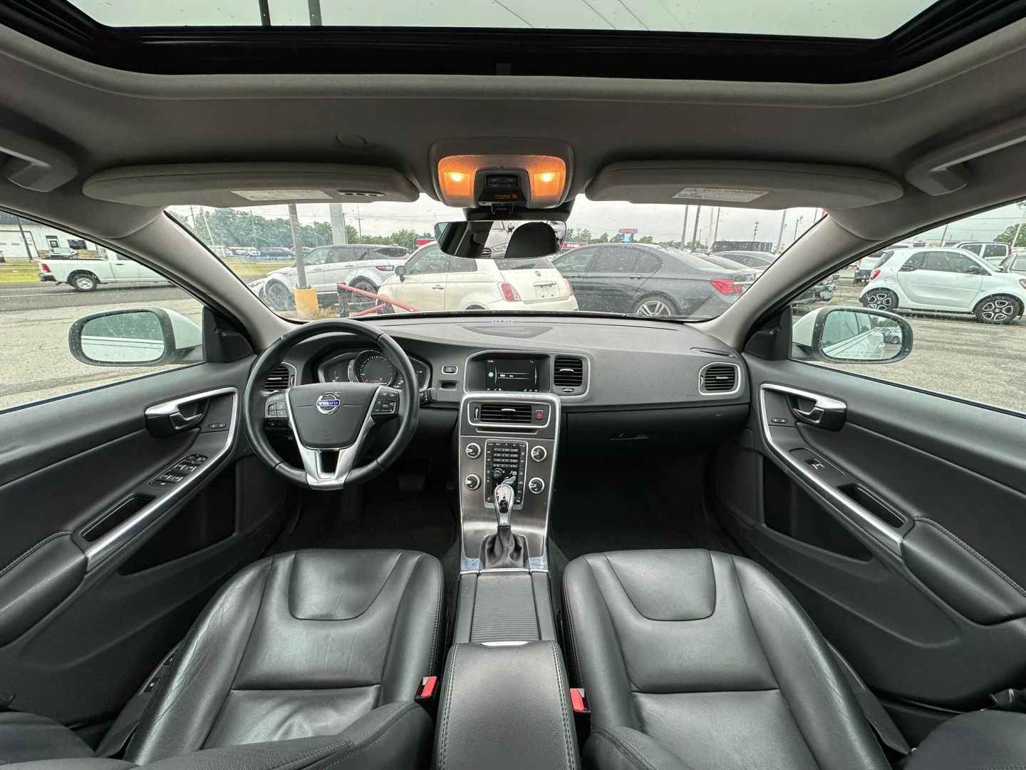 volvo s60 2017 LYV402HKXHB125993 image volvo s60 2017 LYV402HKXHB125993 image