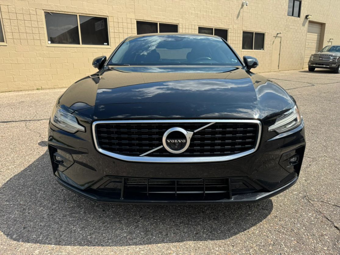volvo s60 2020 7JR102FM8LG036817 image volvo s60 2020 7JR102FM8LG036817 image