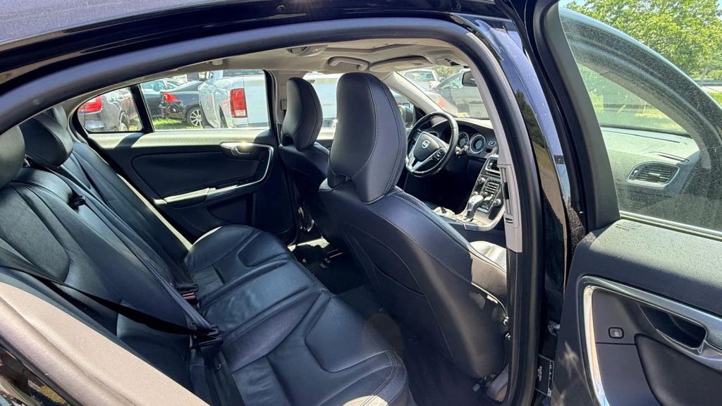 volvo s60 2013 YV1612FS2D2175706 image volvo s60 2013 YV1612FS2D2175706 image