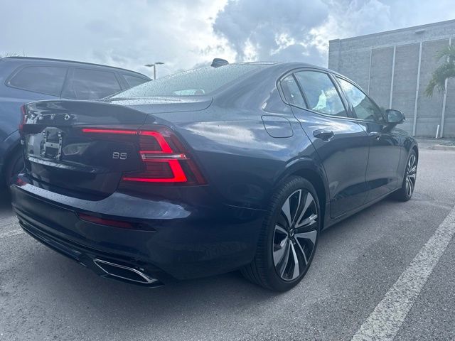 volvo s60 2022 7JRL12FZXNG162794 image volvo s60 2022 7JRL12FZXNG162794 image