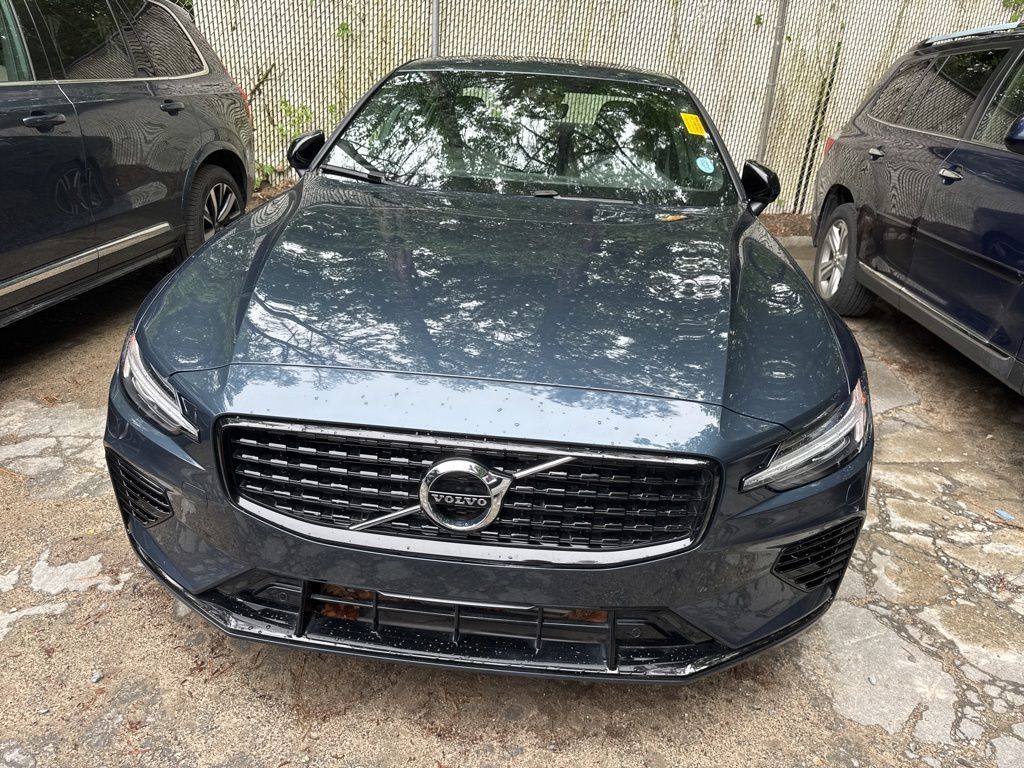 volvo s60 2022 7JRBR0FM3NG172306 image volvo s60 2022 7JRBR0FM3NG172306 image