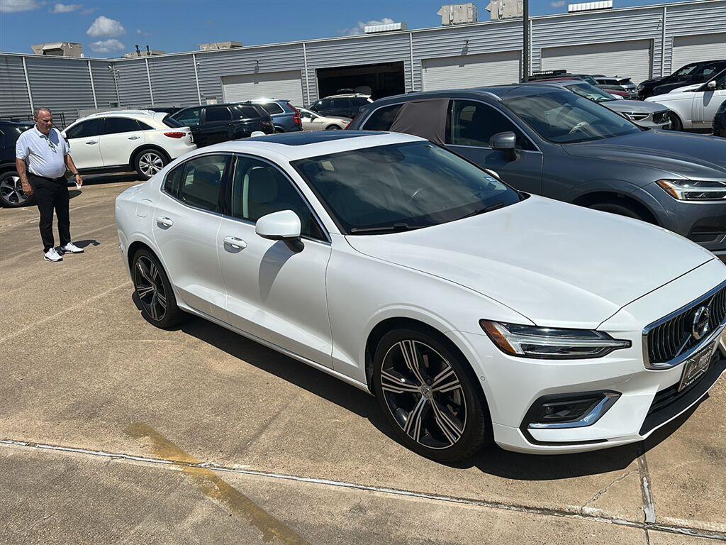volvo s60 2022 7JRL12FL4NG174192 image volvo s60 2022 7JRL12FL4NG174192 image