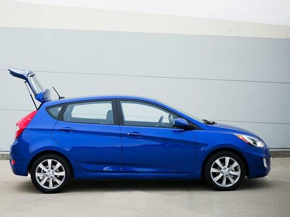 HYUNDAI ACCENT 2012 KMHCU5AE5CU004854 image HYUNDAI ACCENT 2012 KMHCU5AE5CU004854 image