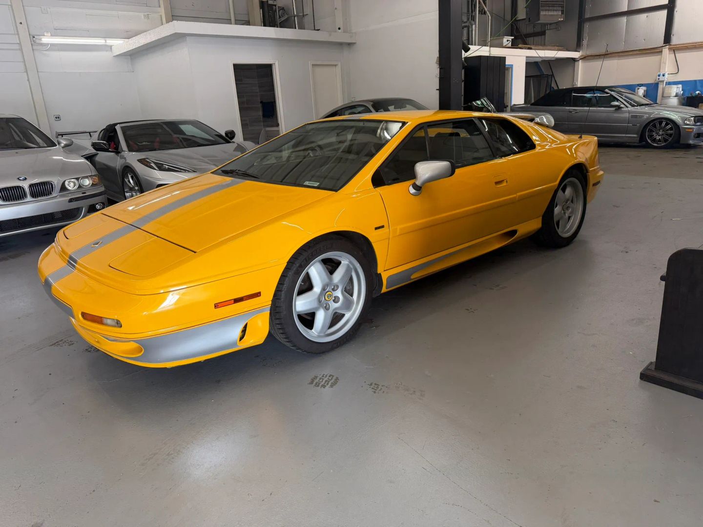 lotus esprit 1995 SCCFD30C4SHF61396 image lotus esprit 1995 SCCFD30C4SHF61396 image