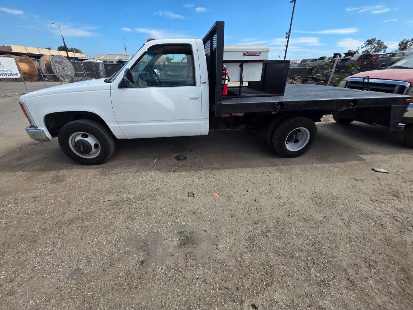 gmc sierra 1998 1GDHC34J5WF070965 image gmc sierra 1998 1GDHC34J5WF070965 image