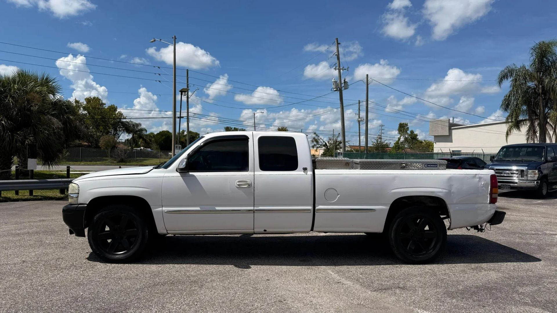 gmc sierra 2000 1GTEC19T0YE174651 image gmc sierra 2000 1GTEC19T0YE174651 image