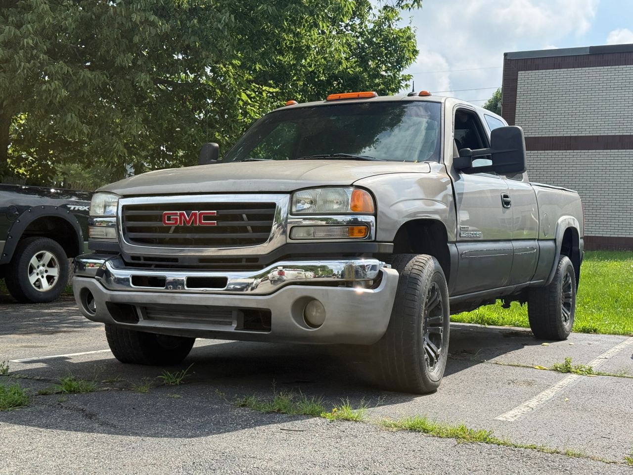 gmc sierra 2000 1GTFC24TXYZ326607 image gmc sierra 2000 1GTFC24TXYZ326607 image