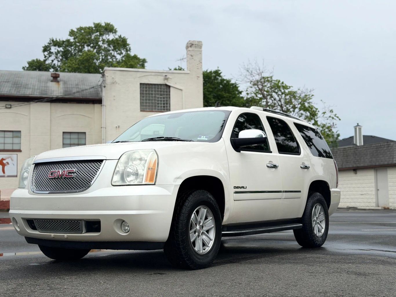 gmc yukon 2011 1GKS2EEF2BR189797 image gmc yukon 2011 1GKS2EEF2BR189797 image