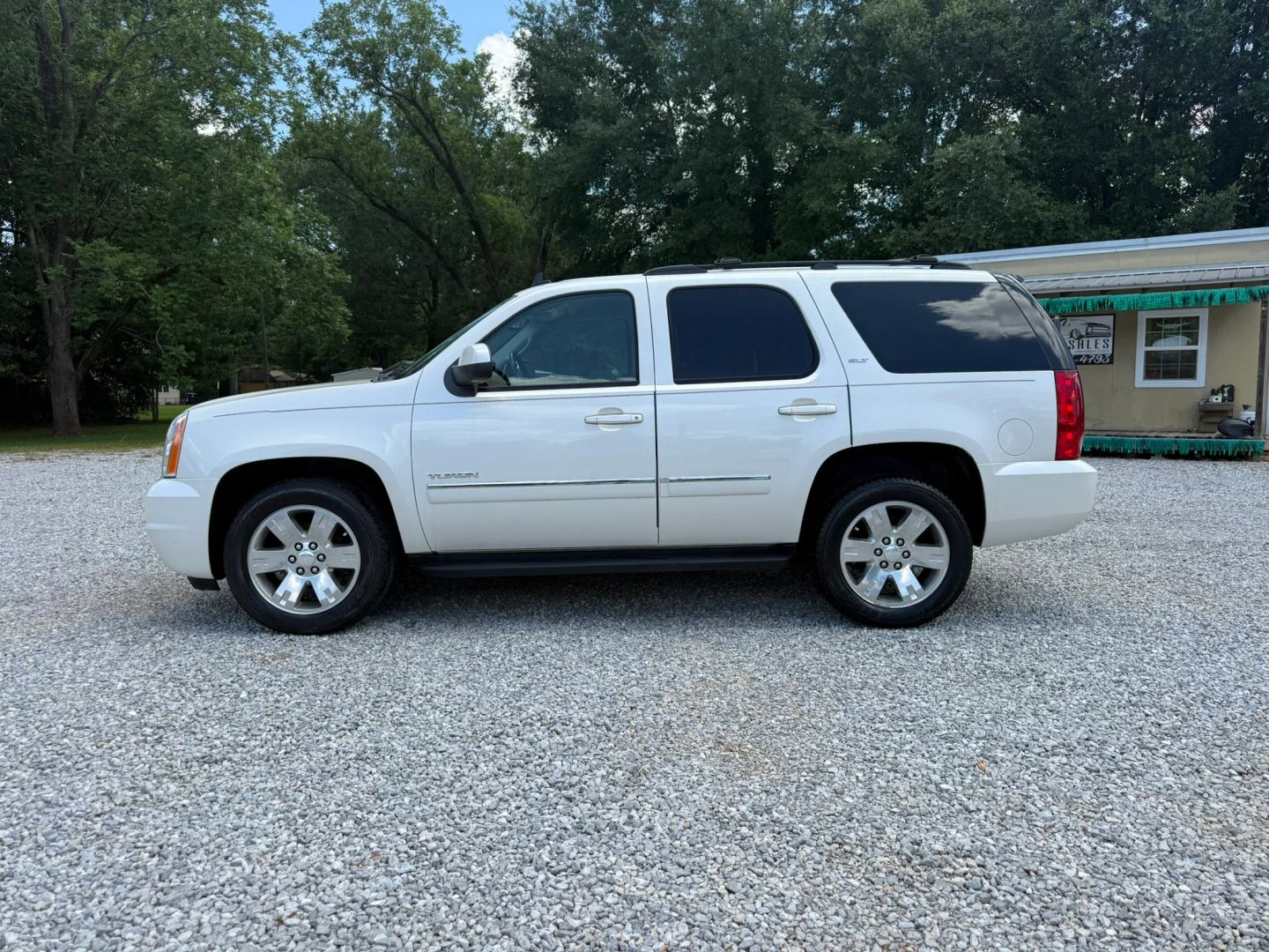 gmc yukon 2013 1GKS1CE0XDR188354 image gmc yukon 2013 1GKS1CE0XDR188354 image