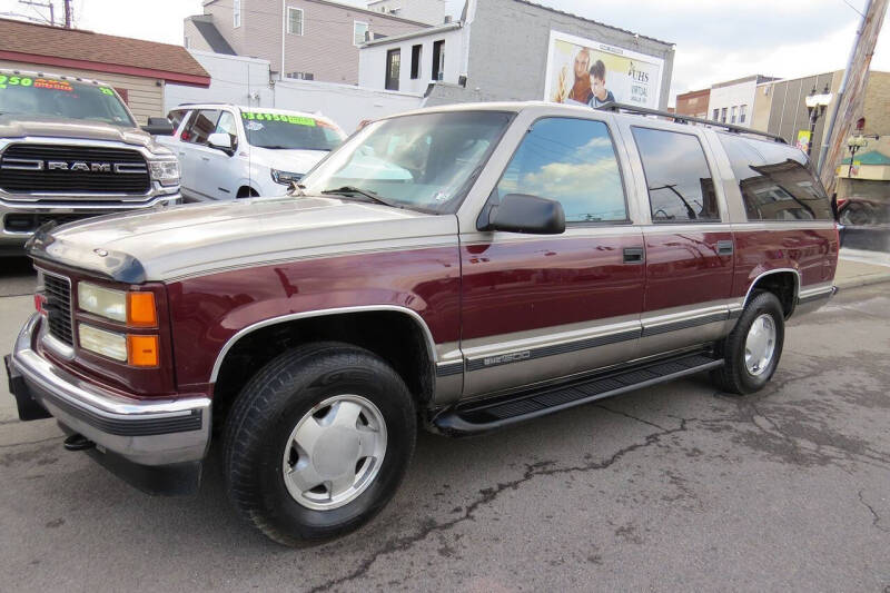 gmc suburban 1999 1GKFK16R9XJ708983 image gmc suburban 1999 1GKFK16R9XJ708983 image