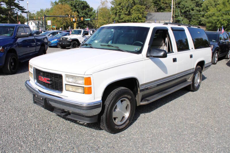 gmc suburban 1999 1GKFK16R0XJ758798 image gmc suburban 1999 1GKFK16R0XJ758798 image