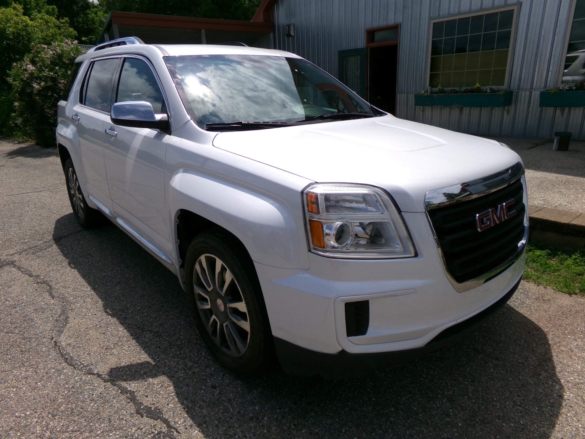gmc terrain 2017 2GKFLVE30H6262562 image gmc terrain 2017 2GKFLVE30H6262562 image