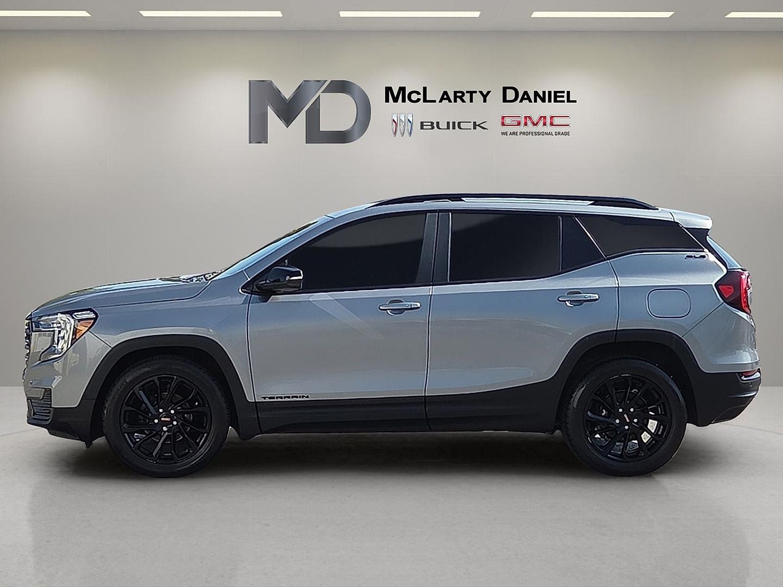 gmc terrain 2024 3GKALMEG3RL325500 image gmc terrain 2024 3GKALMEG3RL325500 image
