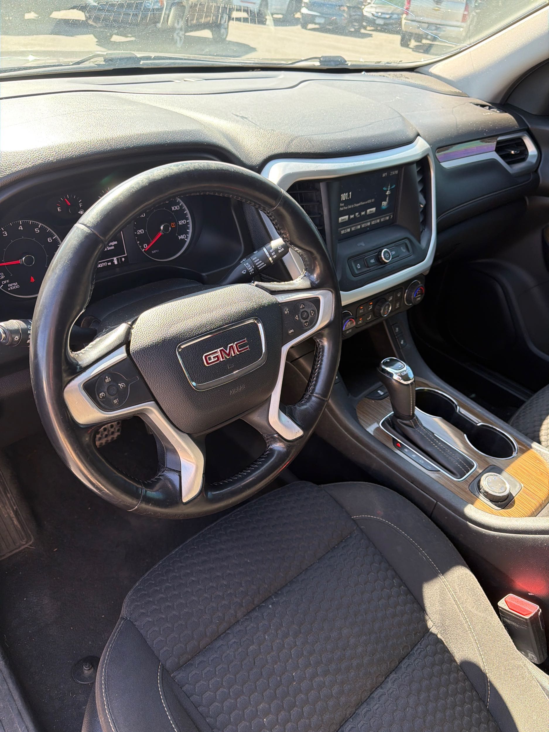 gmc acadia 2019 1GKKNSLA4KZ183951 image gmc acadia 2019 1GKKNSLA4KZ183951 image