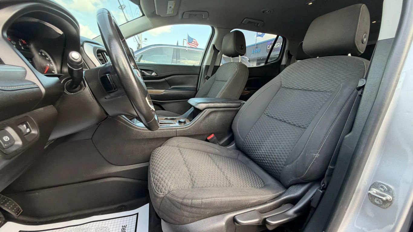 gmc acadia 2019 1GKKNRLA9KZ195392 image gmc acadia 2019 1GKKNRLA9KZ195392 image