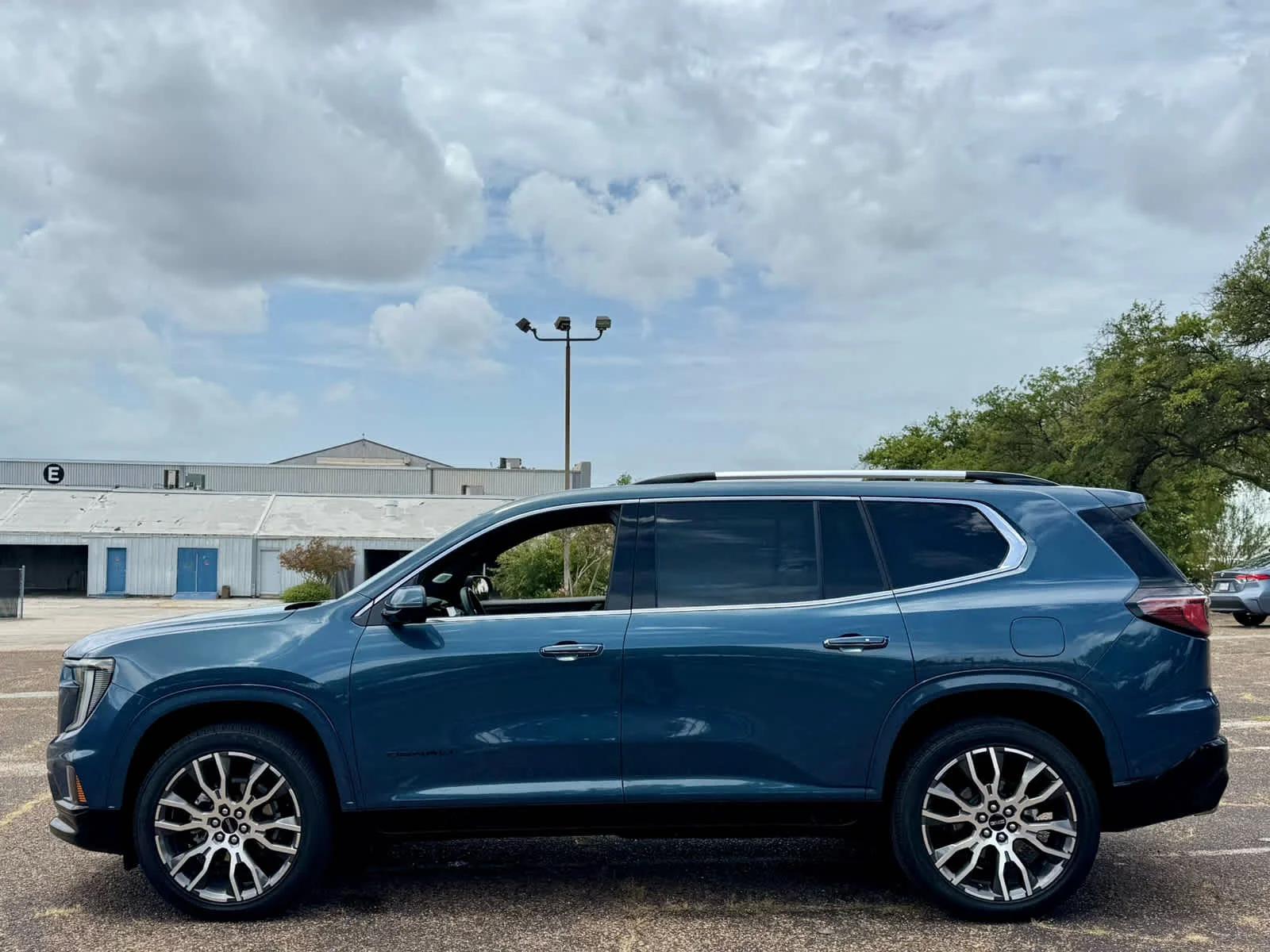gmc acadia 2026 1GKENTKS1TJ187548 image gmc acadia 2026 1GKENTKS1TJ187548 image
