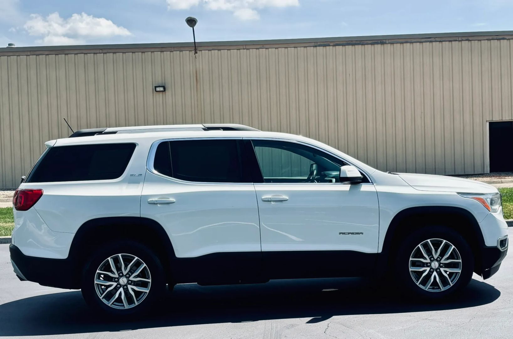 gmc acadia 2017 1GKKNSLA1HZ215991 image gmc acadia 2017 1GKKNSLA1HZ215991 image