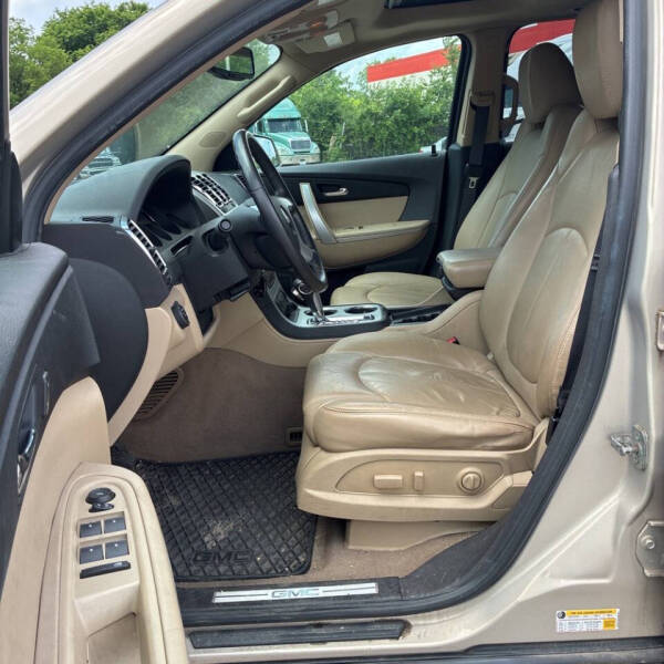 gmc acadia 2011 1GKKRRED9BJ205526 image gmc acadia 2011 1GKKRRED9BJ205526 image