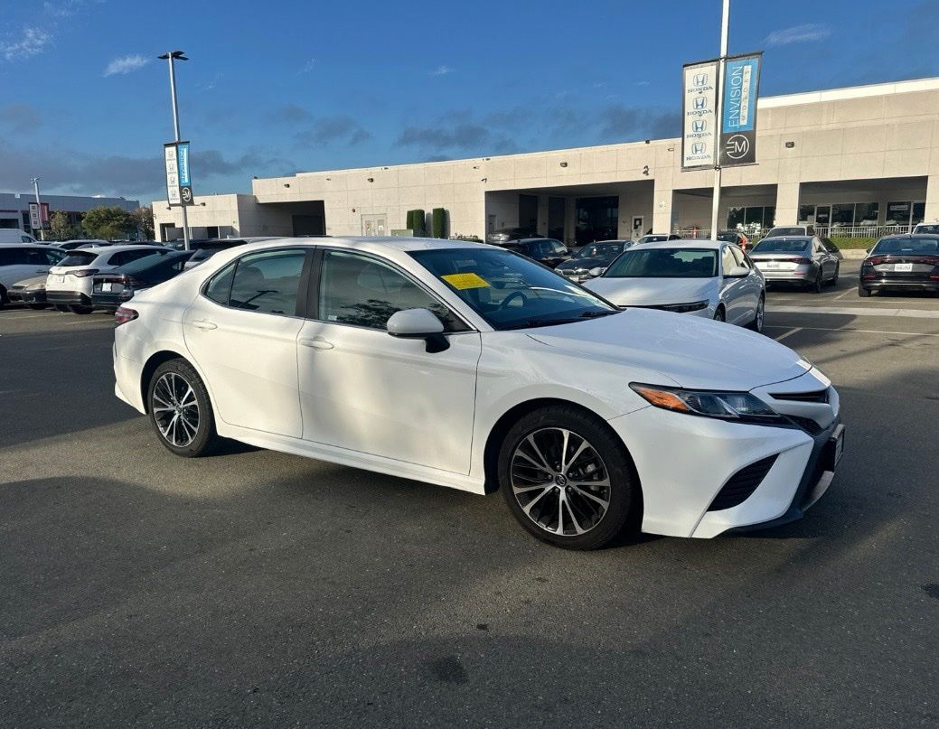 toyota camry 2019 4T1B11HK6KU250786 image toyota camry 2019 4T1B11HK6KU250786 image