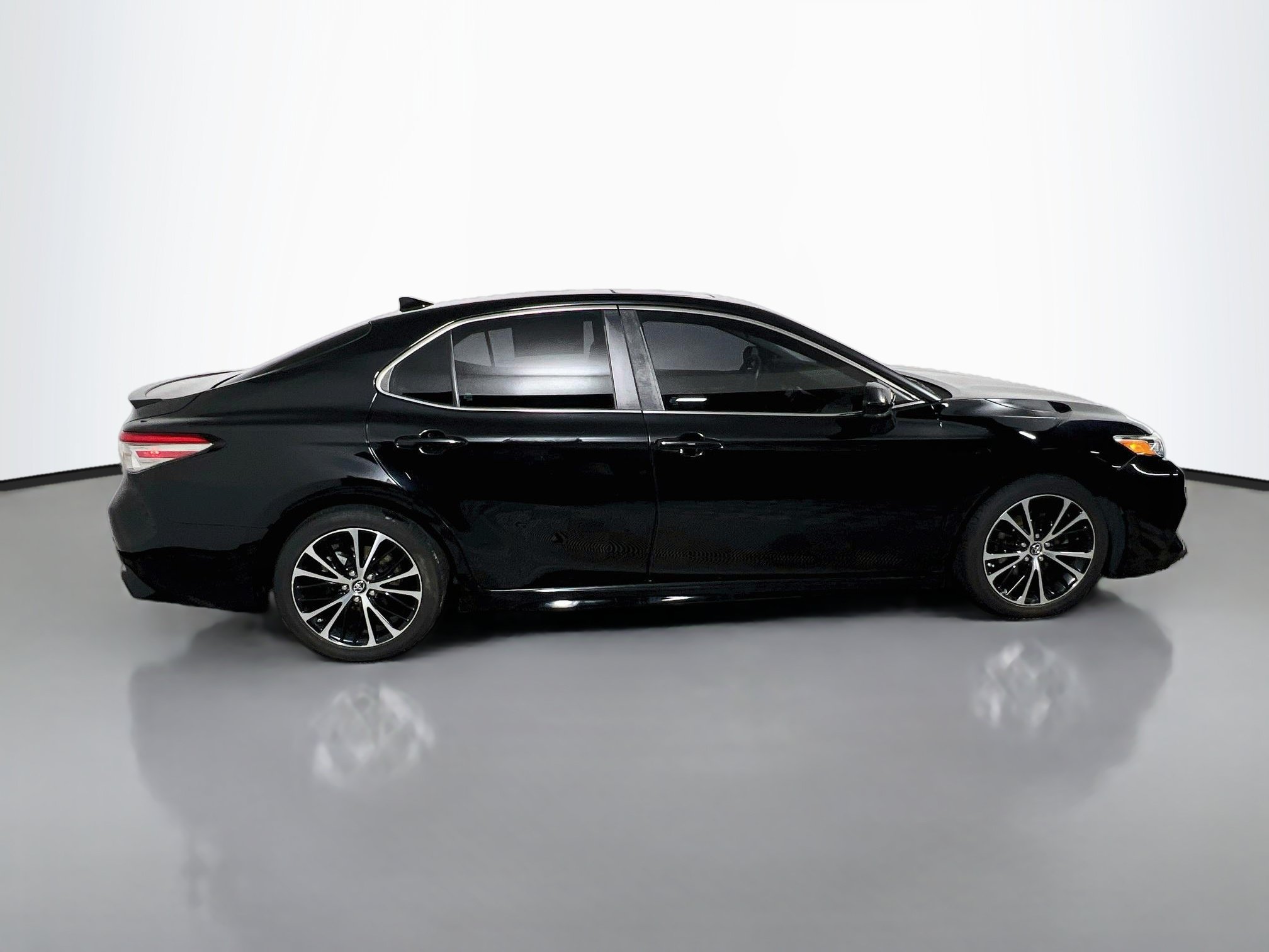 toyota camry 2019 4T1B11HK9KU785109 image toyota camry 2019 4T1B11HK9KU785109 image
