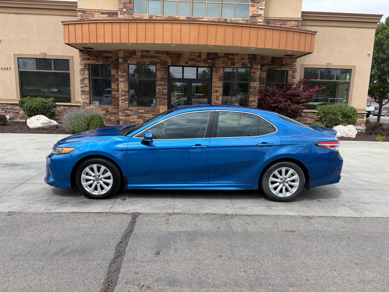 toyota camry 2019 4T1B11HK1KU247018 image toyota camry 2019 4T1B11HK1KU247018 image